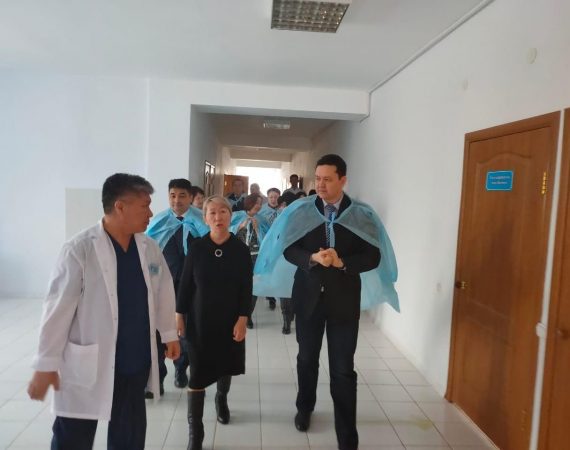 Представители здравоохранения РК ознакомились с ходом внедрения обязательного социального медицинского страхования в Актюбинской области.